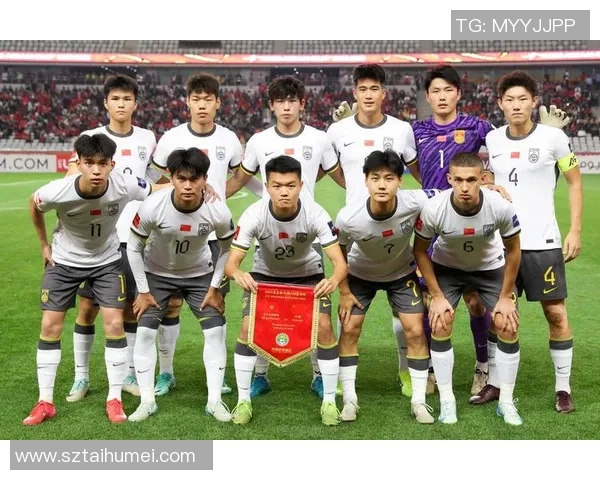 路人眼中的足球明星：他们的表现与魅力如何影响球迷的心声